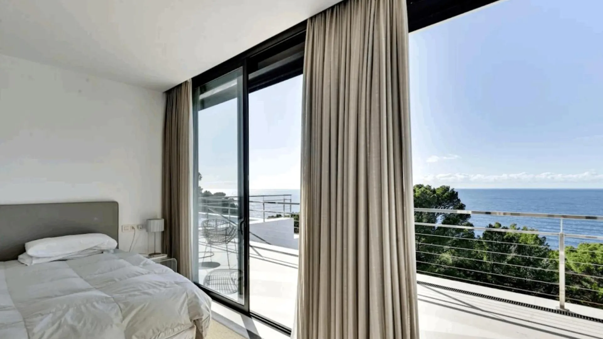 Villa Serene Skies Fornells  Hotel Fornells (Catalonia)