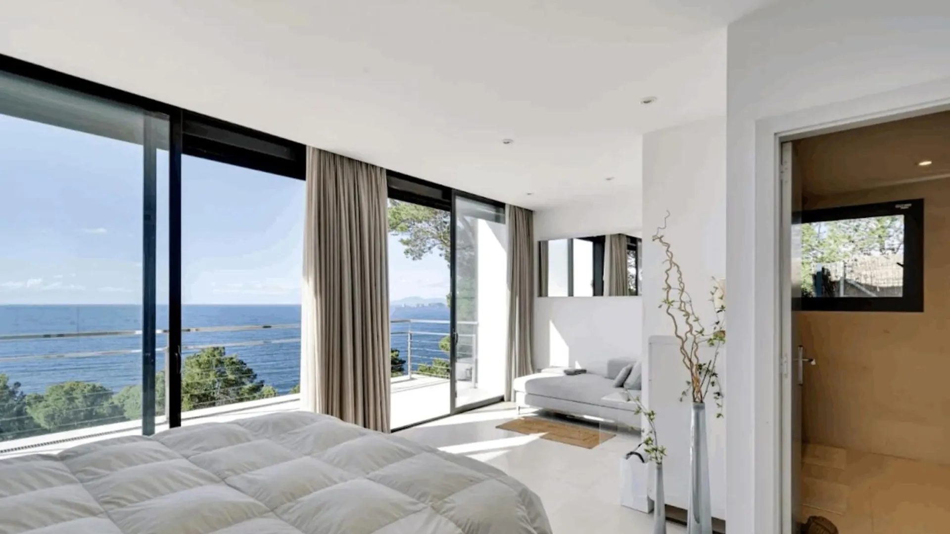 Hotel Villa Serene Skies Fornells